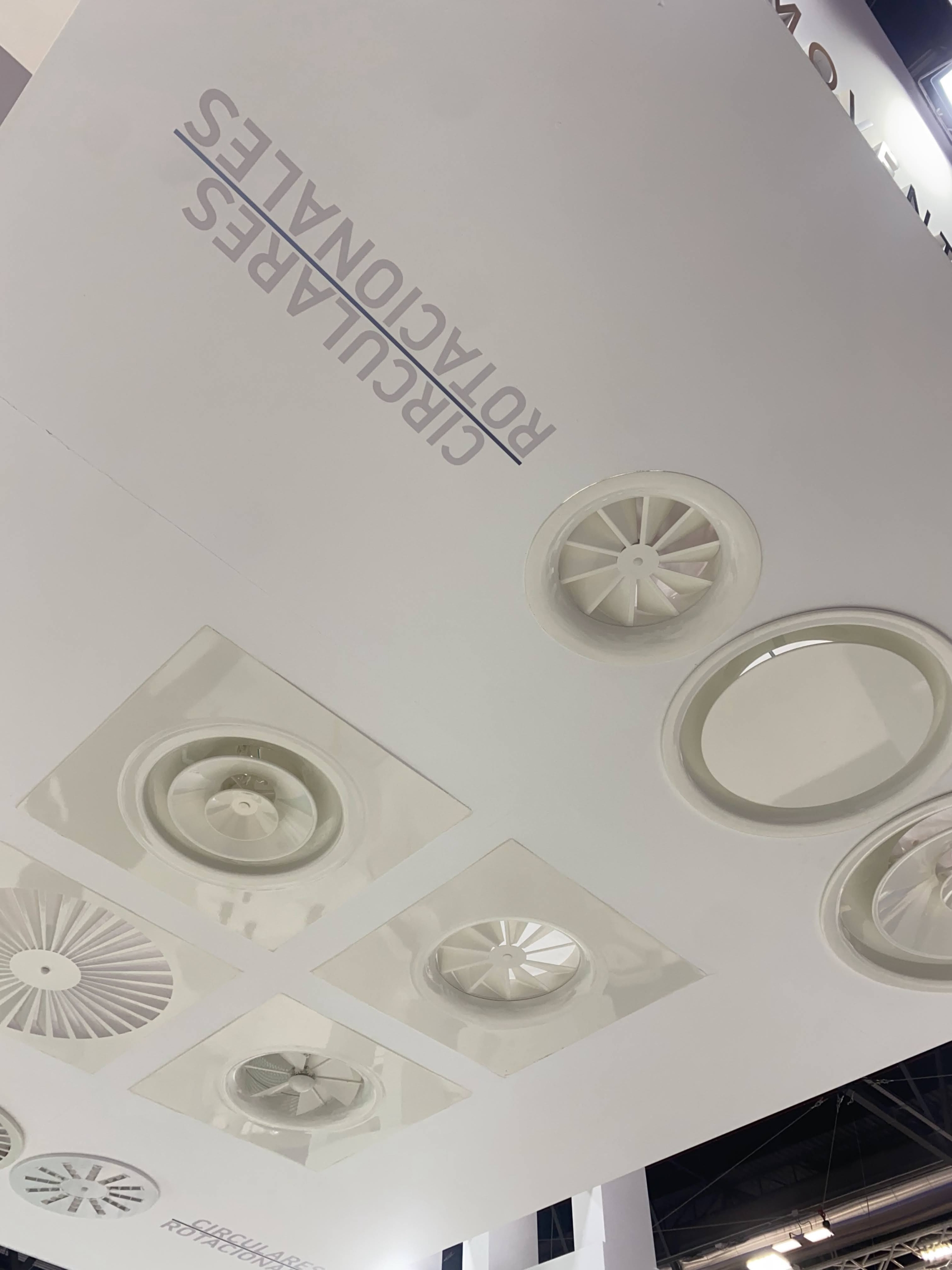 Detalles techo stand Samovent